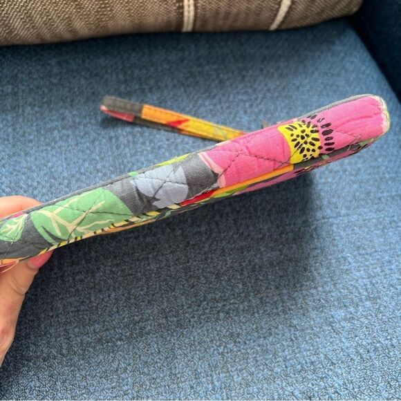 Vera Bradley Jazzy Blooms Wristlet Phone Case Wallet Purse Grey Floral Tropical - Picture 3 of 6